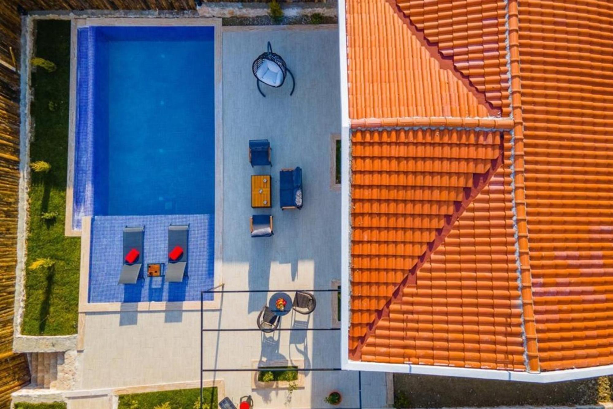 Medi S Villalari * Kaş